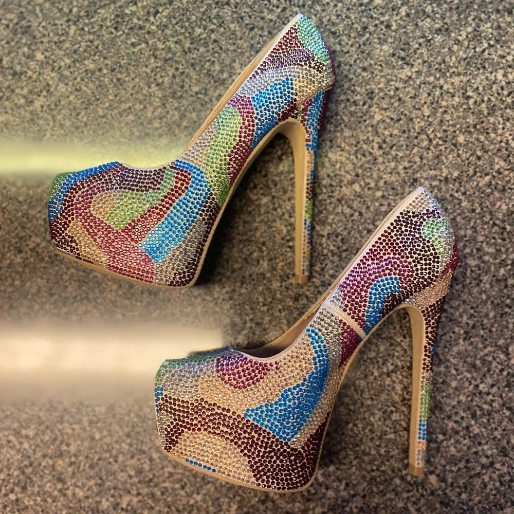 “STEVE MADDEN” Dyvinal Rainbow Platform Stiletto Heels